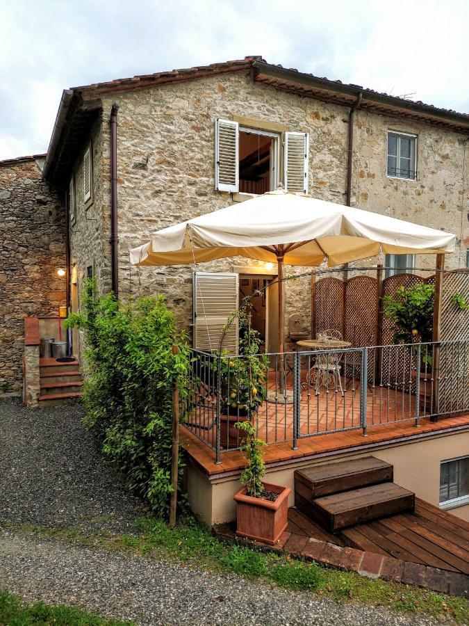 Casina Laura Villa Capannori Exteriör bild